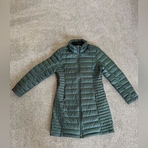 Patagonia Women’s Fiona Parka Size Small Dark Green —used